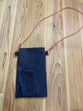 Load image into Gallery viewer, Mini bag shoulder (dark blue body and orange string)
